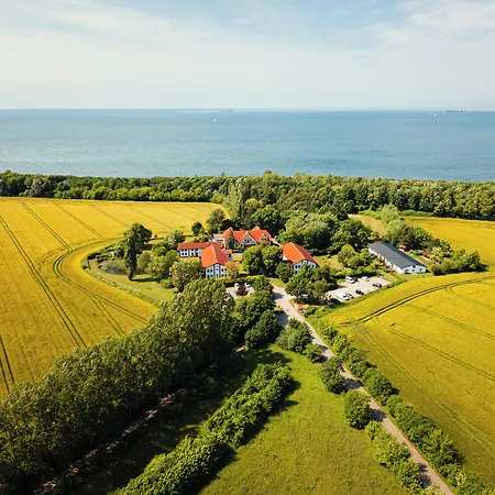 Ostseeland Hotel 3*